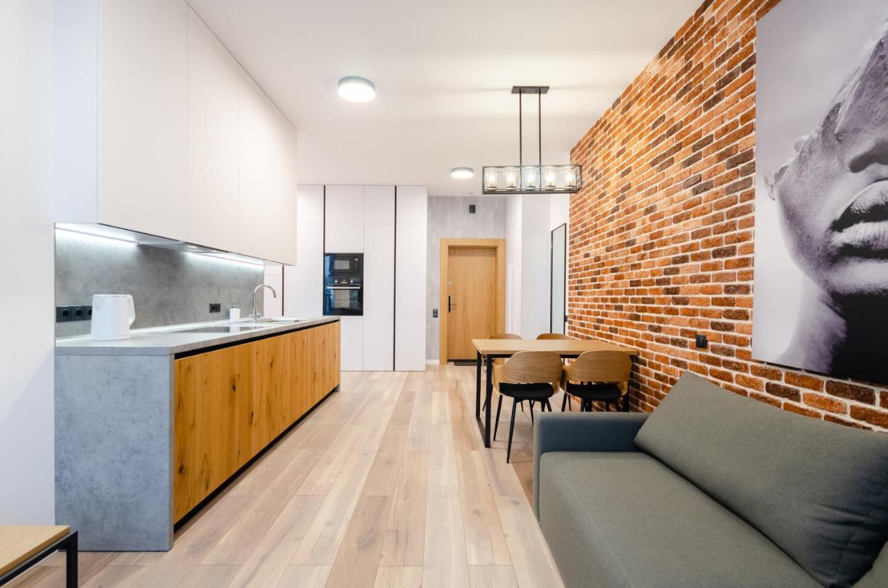 Petrovdom 166-3B In Beautiful Apartments In Rc "Yaroslaviv Grad" Kiev Luaran gambar