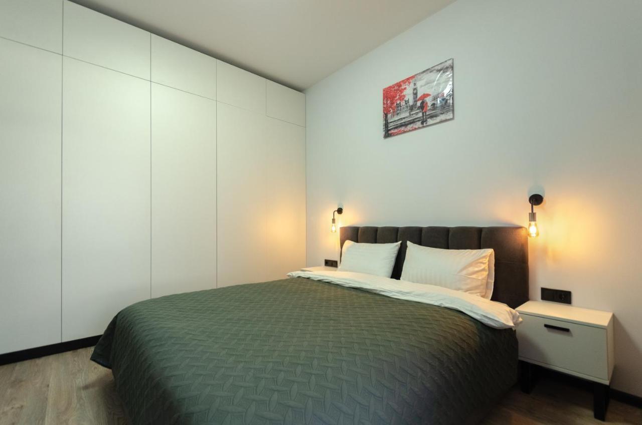 Petrovdom 166-3B In Beautiful Apartments In Rc "Yaroslaviv Grad" Kiev Luaran gambar