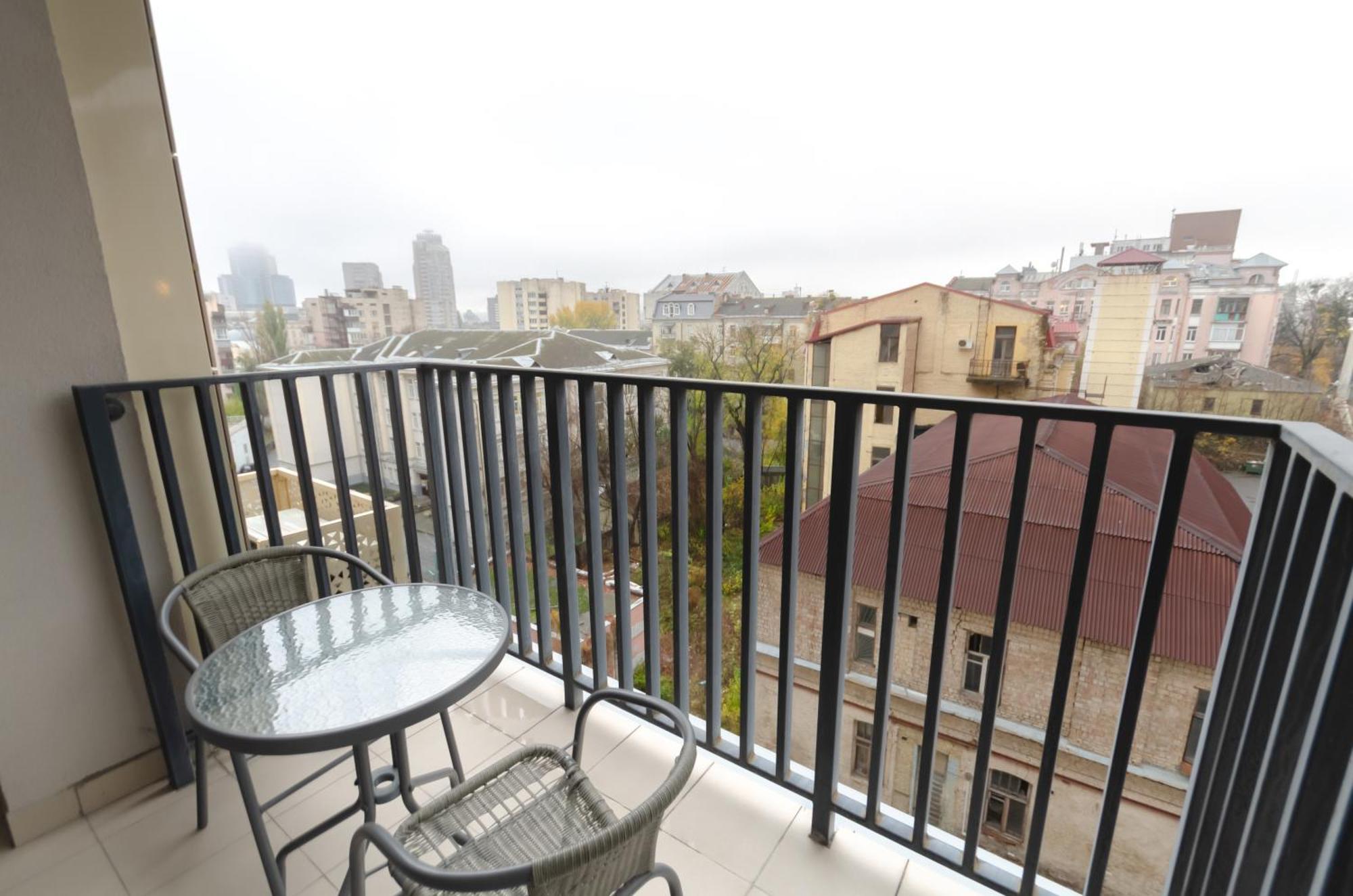 Petrovdom 166-3B In Beautiful Apartments In Rc "Yaroslaviv Grad" Kiev Luaran gambar